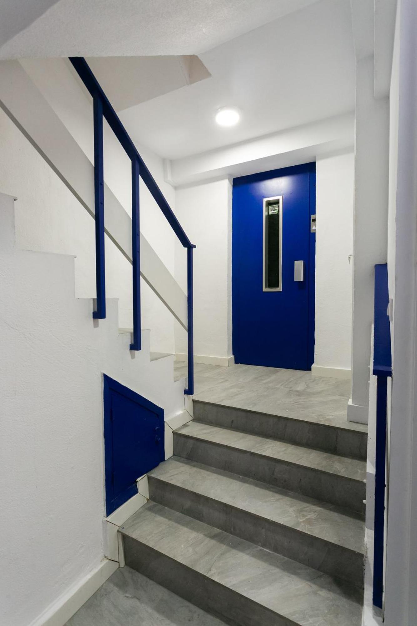 Lujoso Apartamento Con Piscina Compartida 1 Seville Exterior photo